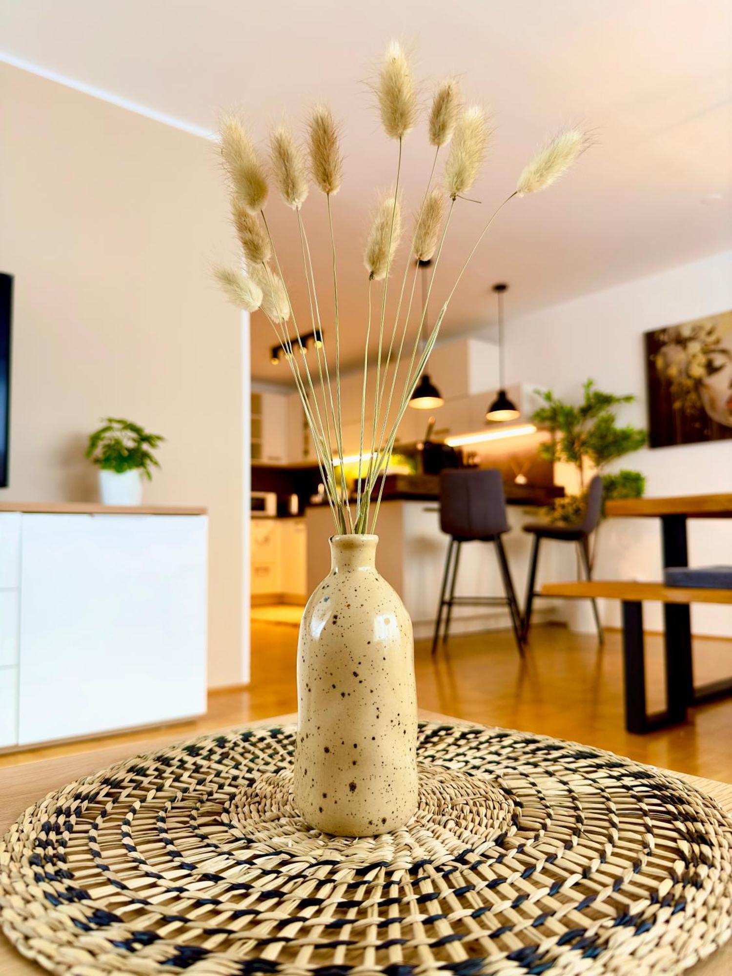 Stadtapartments Luna By Cosy Homes فيلاخ المظهر الخارجي الصورة