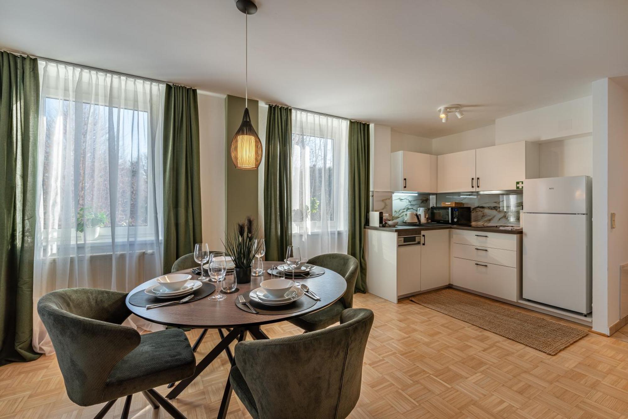 Stadtapartments Luna By Cosy Homes فيلاخ المظهر الخارجي الصورة